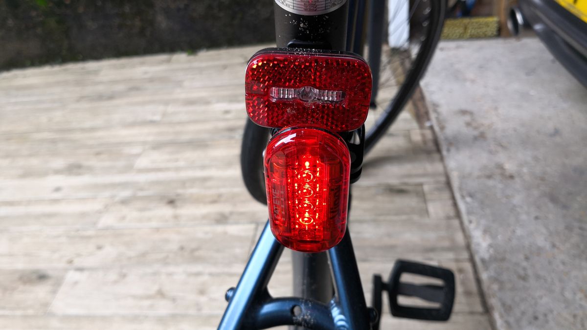 CatEye HLEL135 and Omni 5 TechRadar