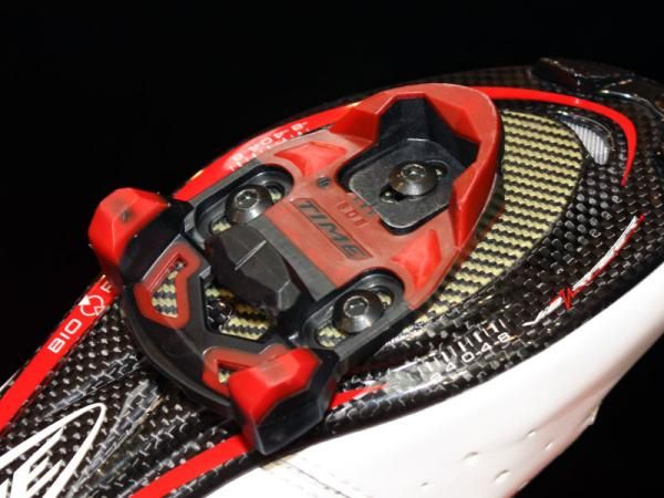 The brass cam of the RXS pedal design is gone, too, making the cleat substantially lighter than before. Generous amounts of softer materials on the bottom should make for easy walking.