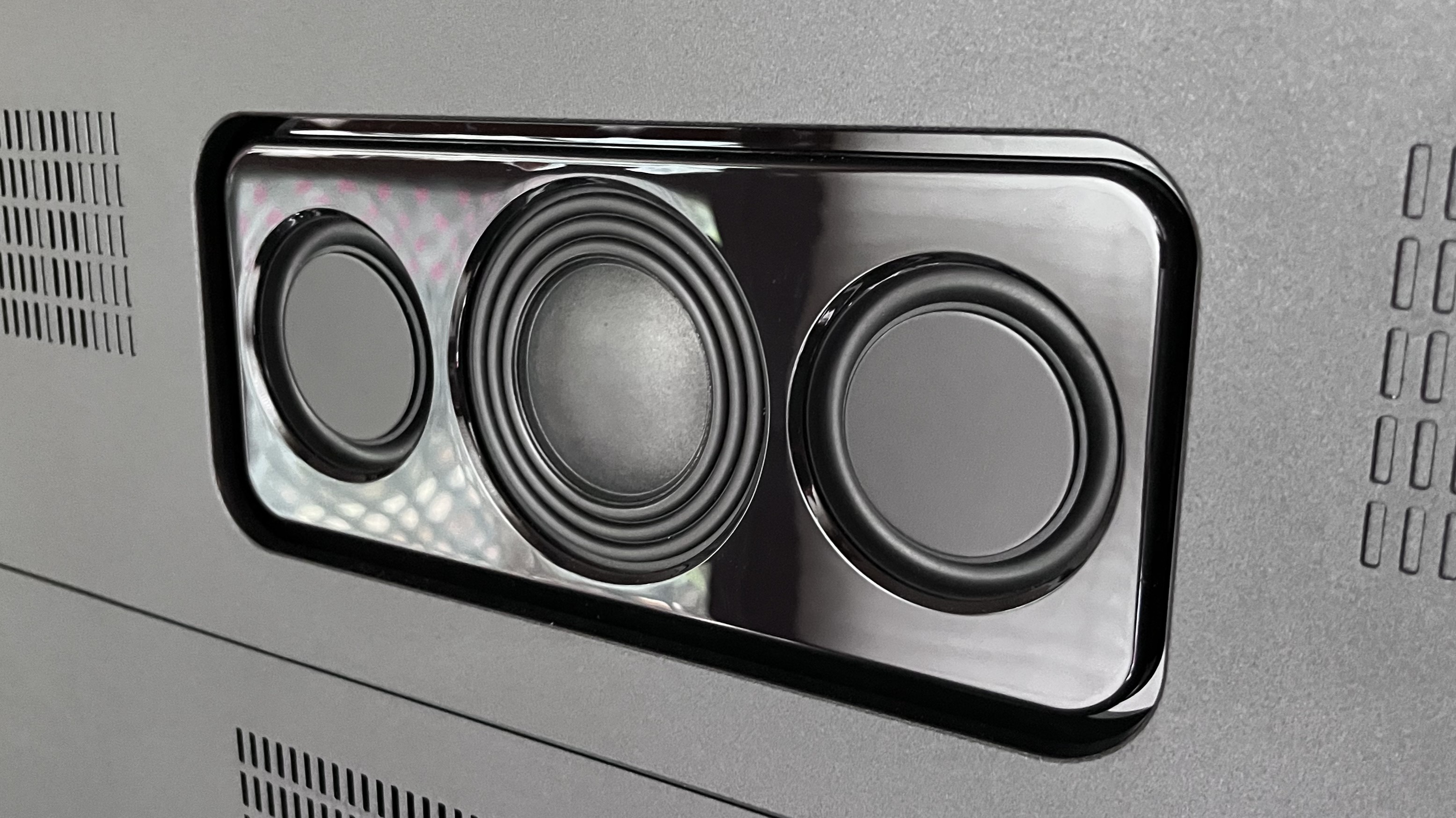 Panasonic z95b rear panel subwoofer