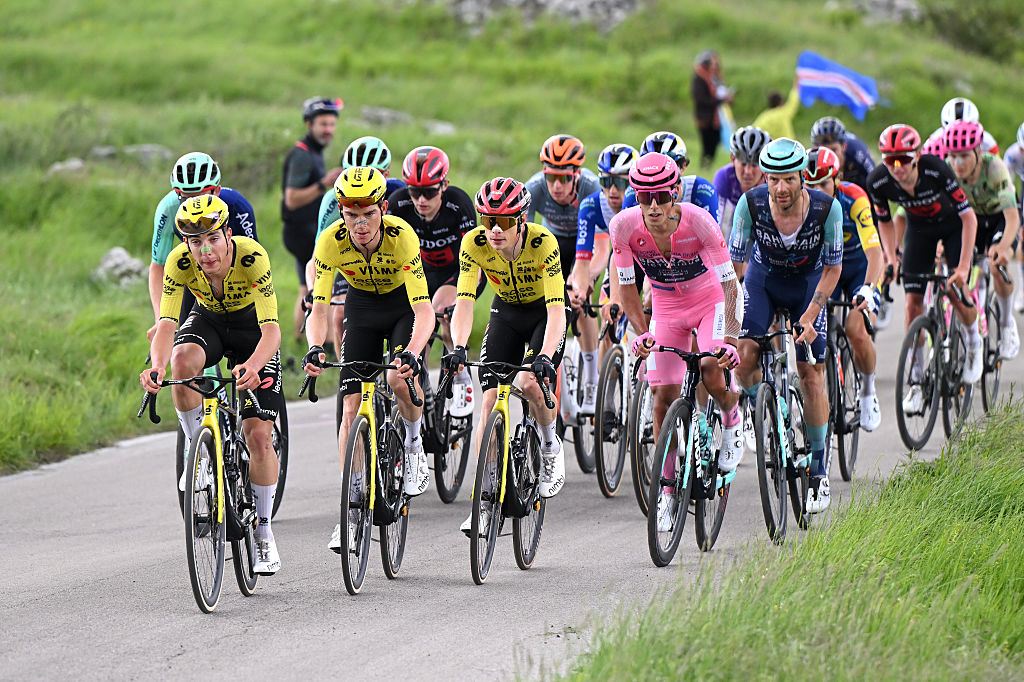 BLOCKHAUS, ITALY - MAY 15: (L-R) Davide Piganzoli of Italy, Sepp Kuss of United States, Jonas Vingegaard of Denmark and Team Visma | Lease a Bike and Afonso Eulalio of Portugal and Team Bahrain - Victorious - Pink Leader Jersey compete during the 109th Giro d&amp;amp;apos;Italia 2026, Stage 7 a 244km stage from Formia to Blockhaus 1658m / #UCIWT / on May 15, 2026 in Blockhaus, Italy. (Photo by Dario Belingheri/Getty Images)