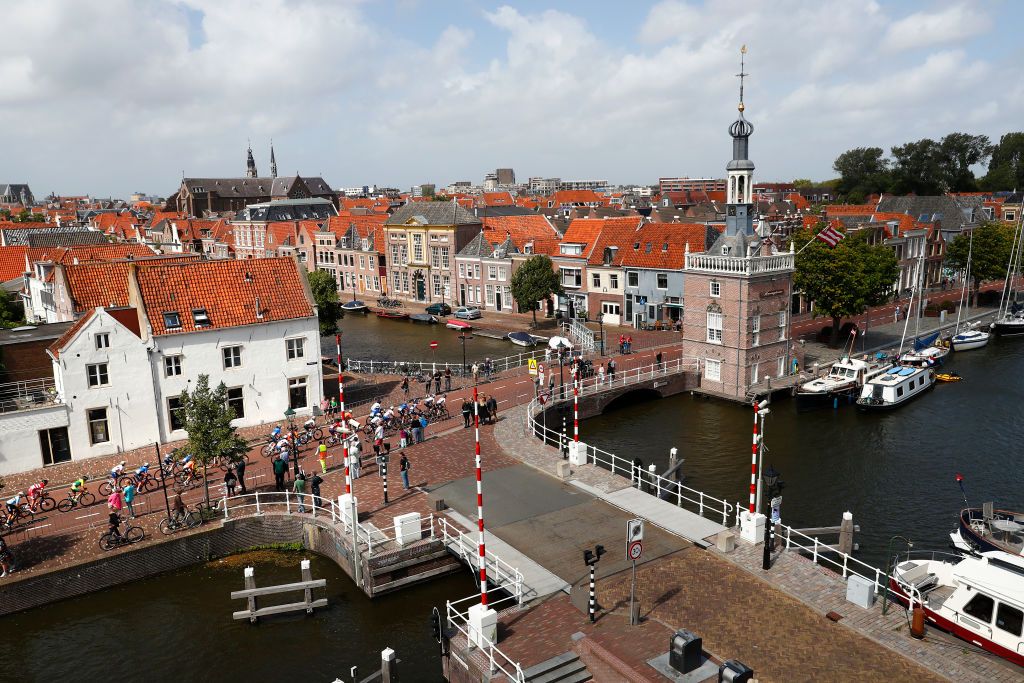 The race took place over laps of a circuit in Alkmaar