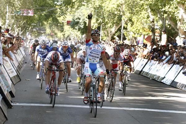 Roberto Ferrari ( Androni - Giocattoli) wins his second stage in three days at the Tour de San Luis.