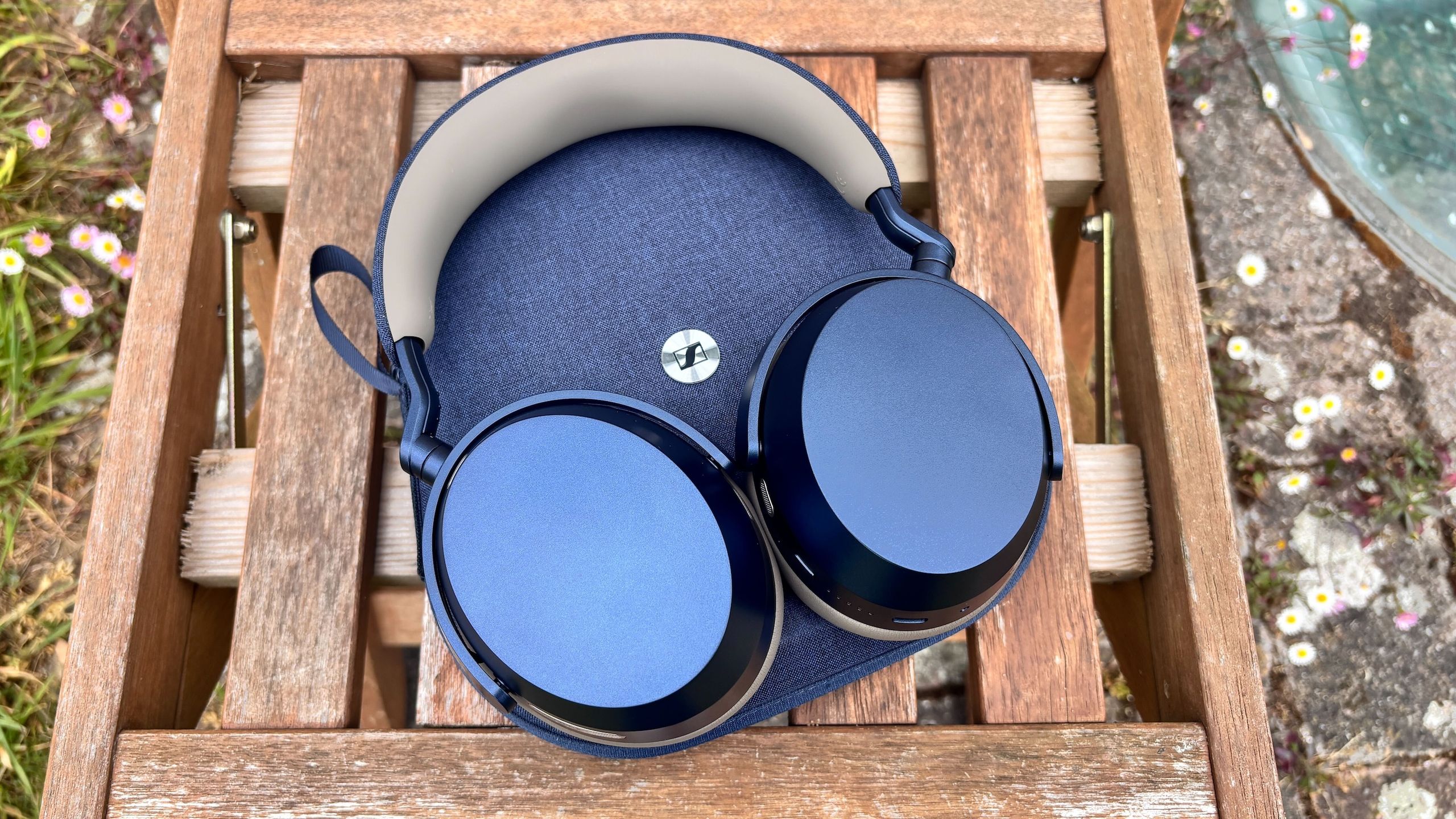 whathifi.com - Joe Svetlik - The Sennheiser Momentum 5 Wireless headphones arrive with new audio chops to battle the Sony XM6