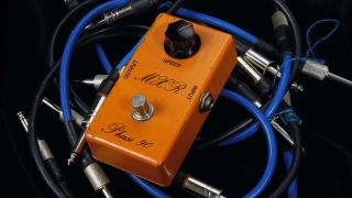 MXR Phase 90 sitting on some guitar cables