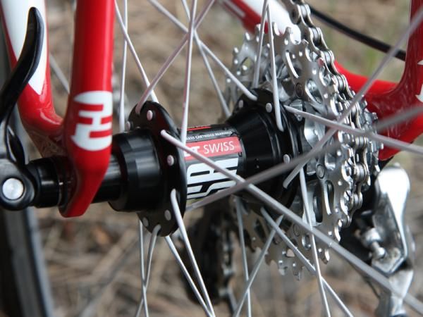 DT Swiss 240s hubs are lightweight and reliable.