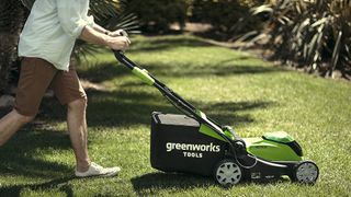 Greenworks cordless lawn mower
