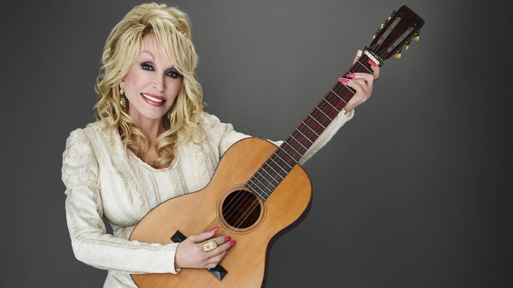 DOLLY PARTONS MOUNTAIN MAGIC CHRISTMAS -- Season: 2022 -- Pictured: Dolly Parton 