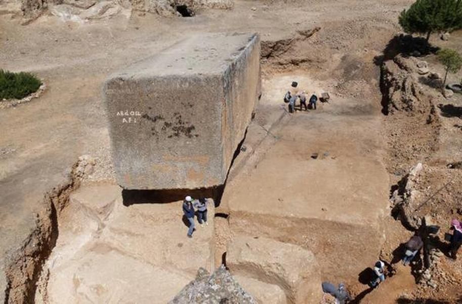 Archaeologists discover &amp;#039;largest stone ever carved by human hands&amp;#039;