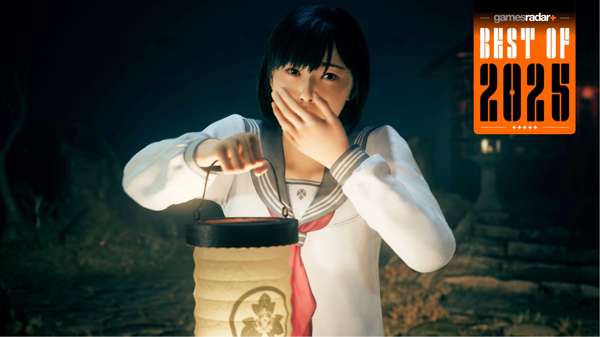 Silent Hill f screenshot of Hinako holding a lantern and holding her mouth to stifle a scream