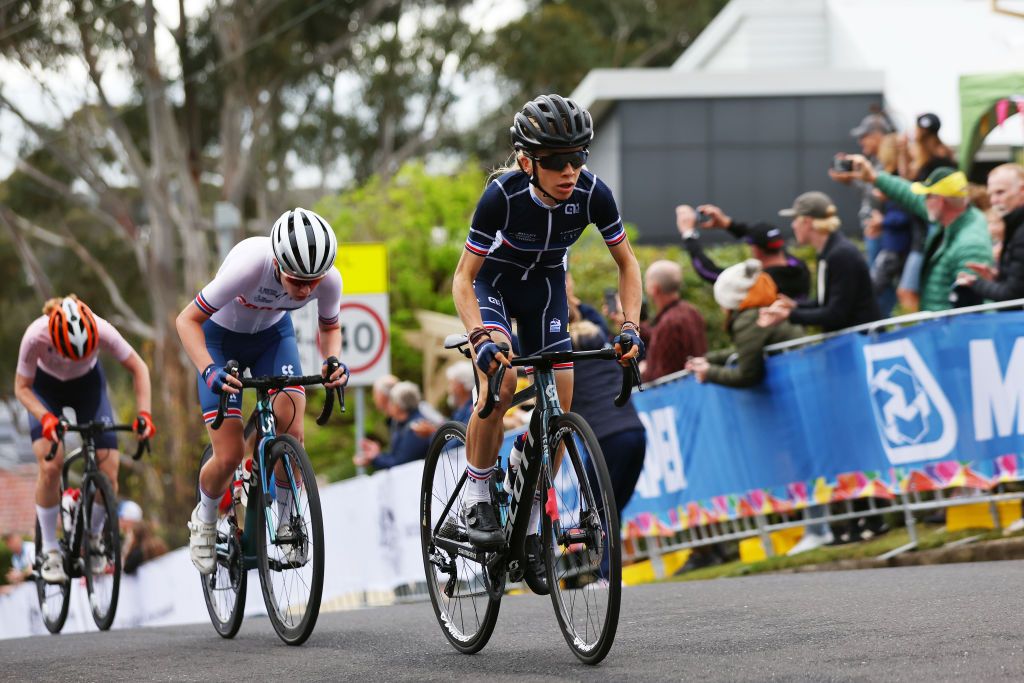 WOLLONGONG AUSTRALIA SEPTEMBER 24 LR Awen Roberts of United Kingdom and Eglantine Rayer of France compete during the 95th UCI Road World Championships 2022 Women Junior Road Race a 672km one day race from Helensburgh to Wollongong Wollongong2022 on September 24 2022 in Wollongong Australia Photo by Con ChronisGetty Images