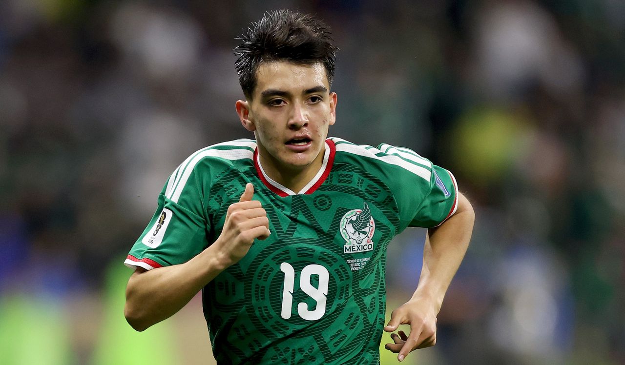 Liverpool step up interest in Mexico World Cup star: report