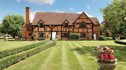 Wall House, Winkfield, Windsor