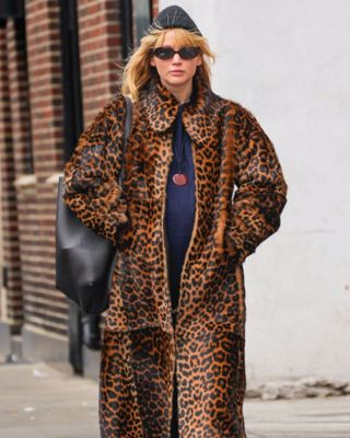 Jennifer Lawrence wears The Row's 'Park Tote' on February 12, 2025 in New York City.