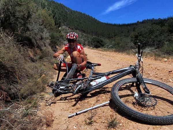 There was plenty of time to fix the only flat during the Cape Pioneer Trek.