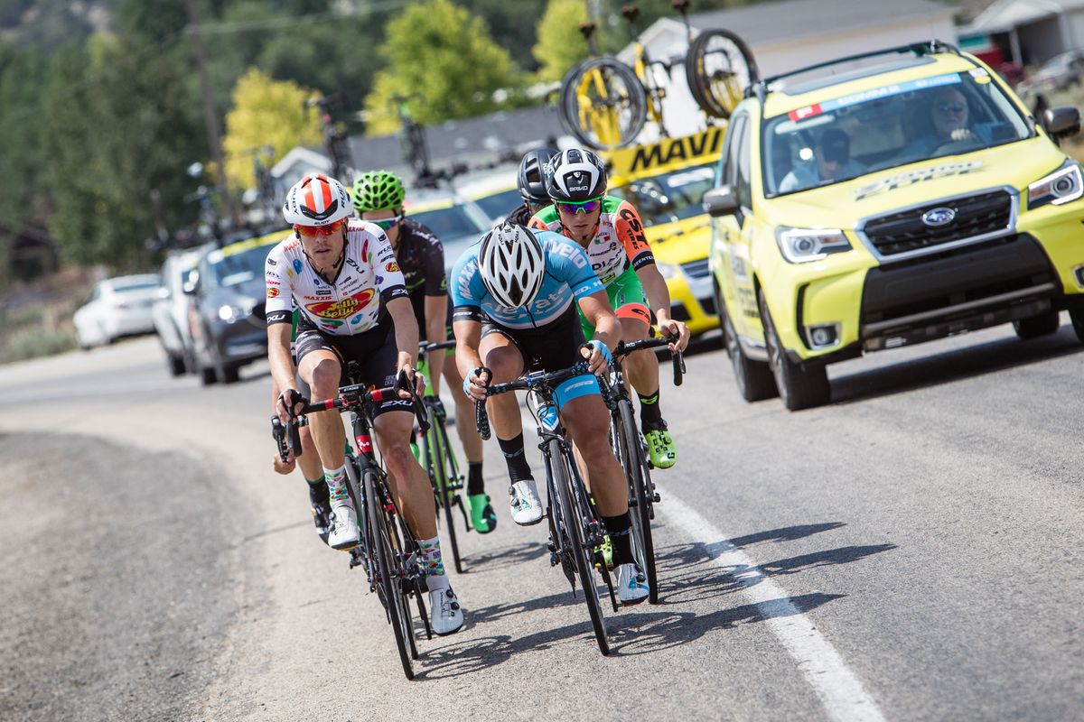 Taylor Sheldon (Jelly Belly-Maxxis) and Brian McCulloch (Elevate-KHS) at the head of the peloton