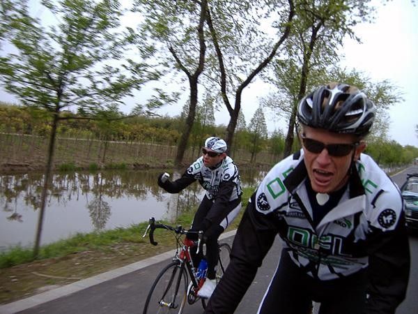 Tank' (Leigh Palmer) and 'Munge' (Kane Oakley) training in China