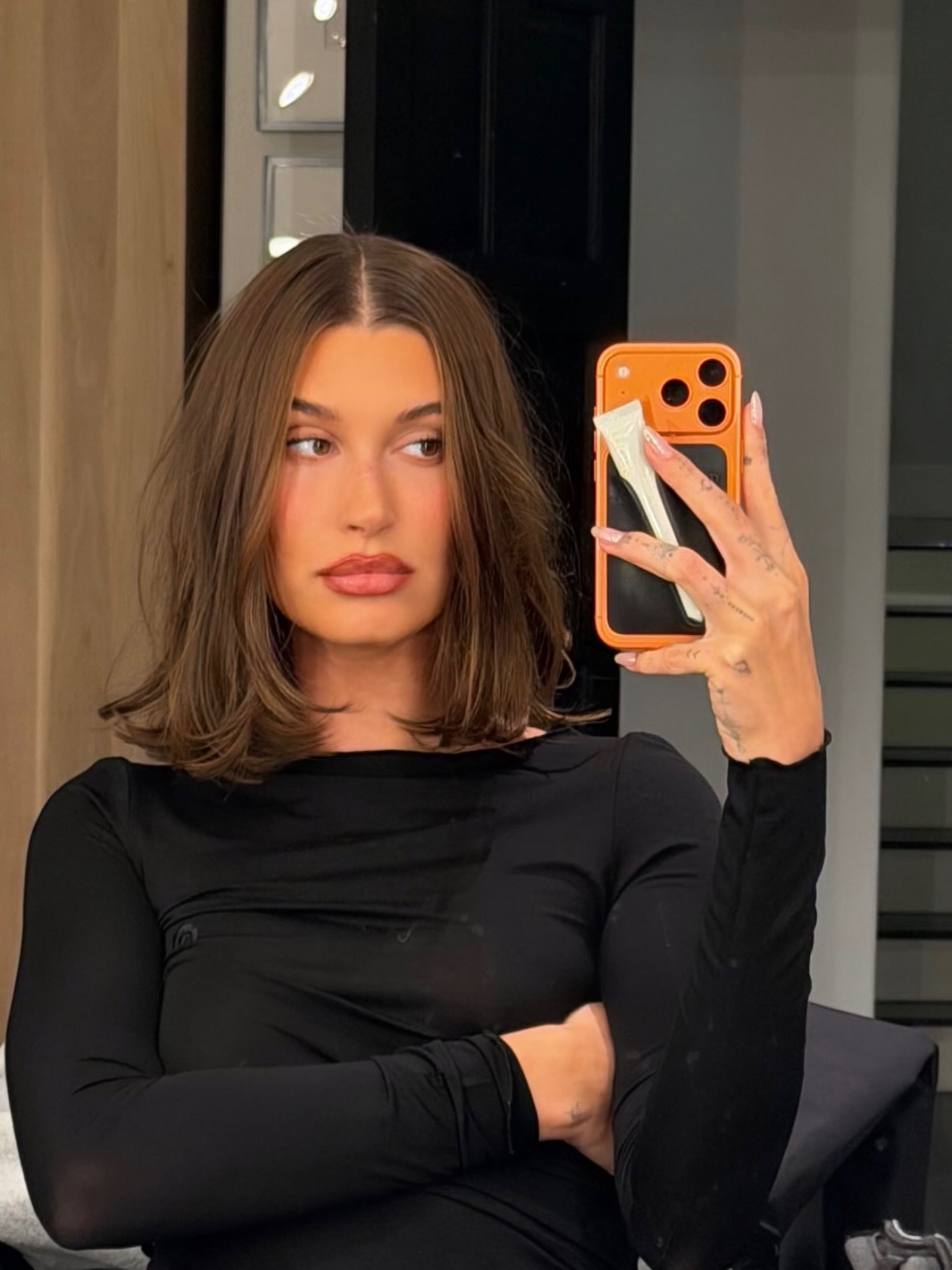 Photo of Hailey Bieber with a low bob