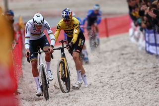 Mathieu van der Poel and Wout van Aert did battle for the first time in the 2023-24 cyclocross season in the sand at Mol