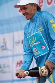 Valentin Iglinskiy (Astana) remains in the blue jersey as the best placed Asian rider on tour.