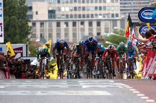 The finish in Gent was quite steep and the sprinters are struggling to get on terms wit it.