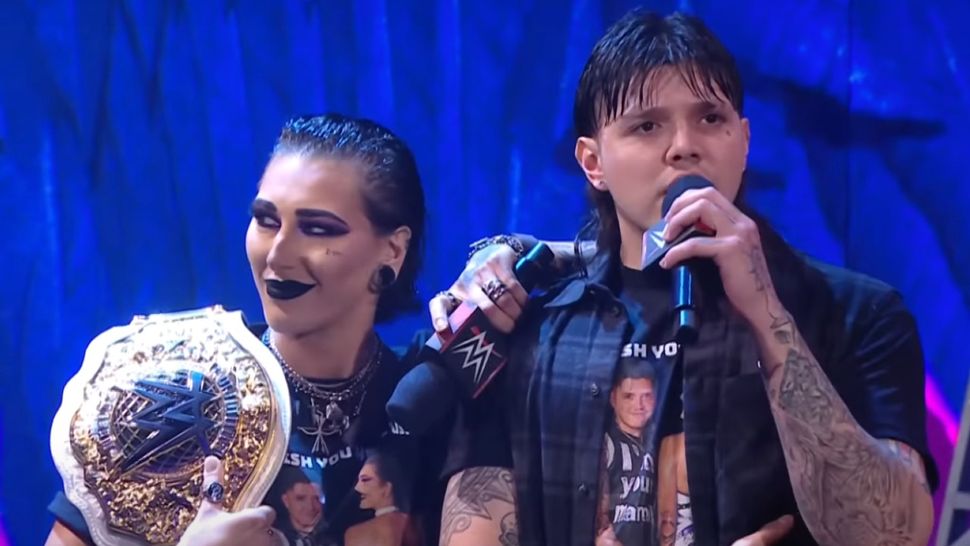 WWE Fans Were Convinced A Trending Photo Was Hiding A Huge Money In The