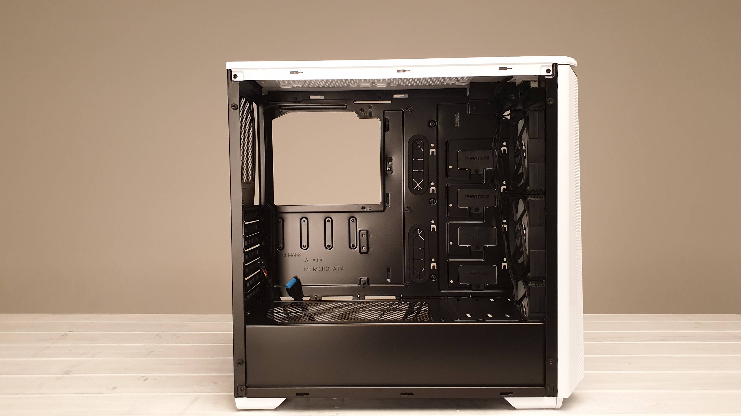 Phanteks Eclipse P400A Review: Airflow & RGB Mastery | Tom's Hardware