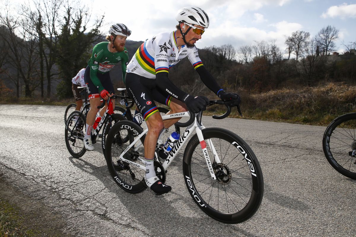 Tirreno Adriatico 2022 - 57th Edition - 6th stage Apecchio - Carpegna 215 km - 12/03/2022 - Julian Alaphilippe (FRA - Quick-Step Alpha Vinyl Team) - photo Luca Bettini/SprintCyclingAgency&Acirc;&copy;2022