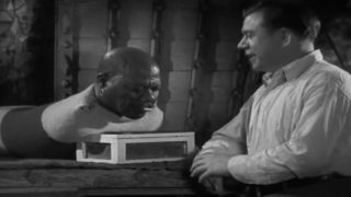 Prince Randian making a cigarrette for himself in Freaks