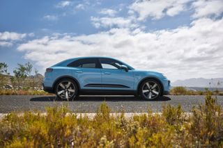 Porsche Macan Electric, 2024