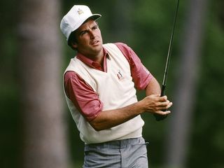Curtis Strange playing at The Masters in 1985