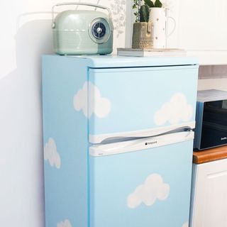 Paint a fridge with cloud pattern