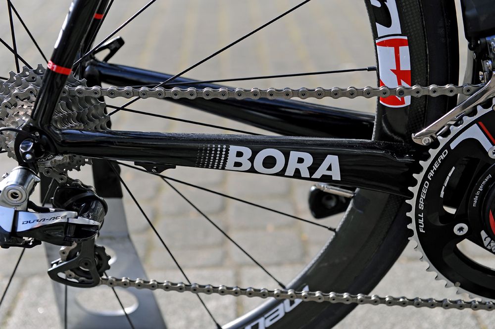 Shimano Dura Ace Di2 is the choice of derailleur