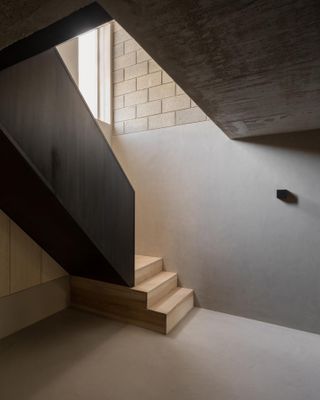 minimalist staircase in spitalfields house
