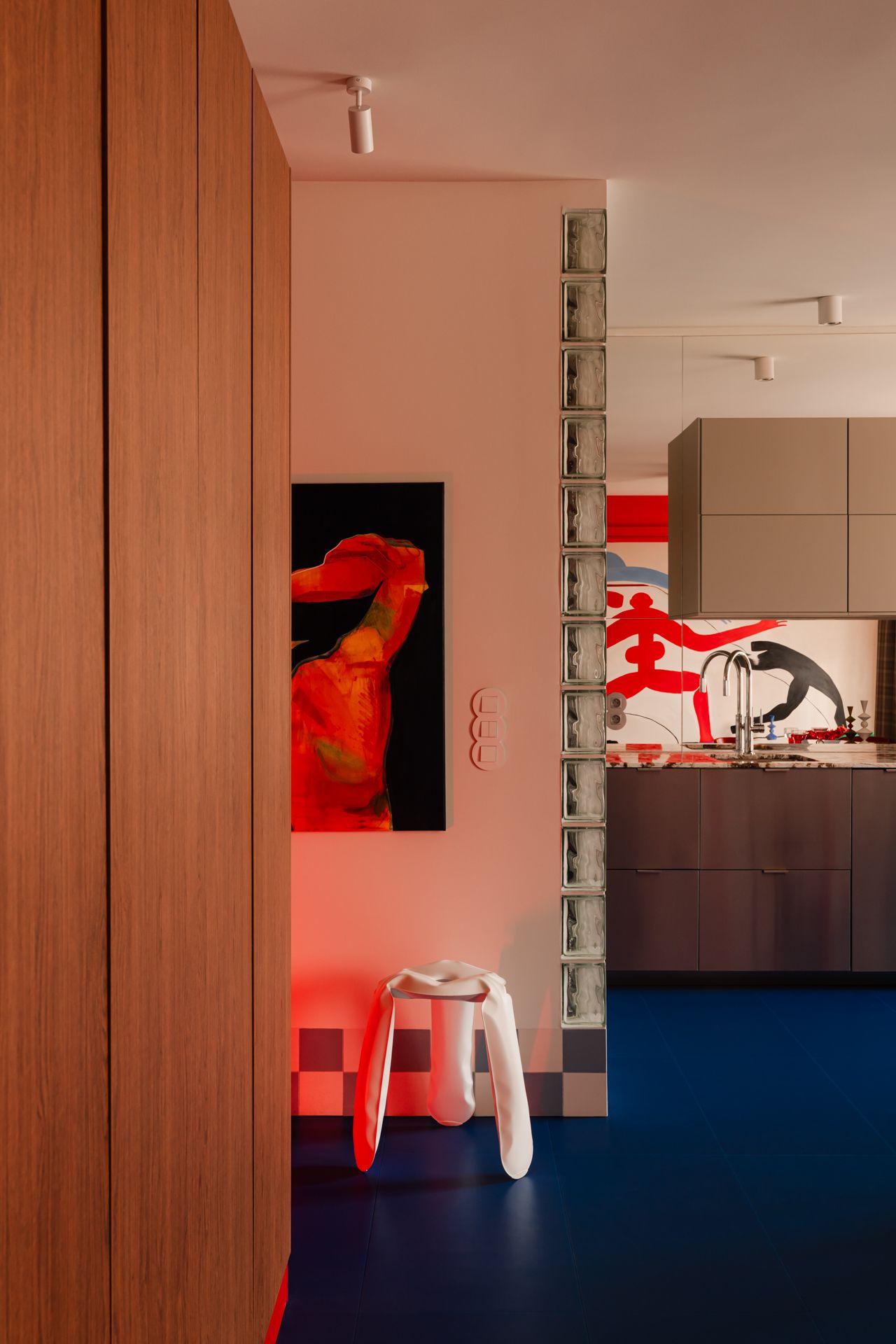 Inspired by Dance, This Tiny Warsaw Apartment Embraces Rhythm With Bauhaus Colors and Lively Materials