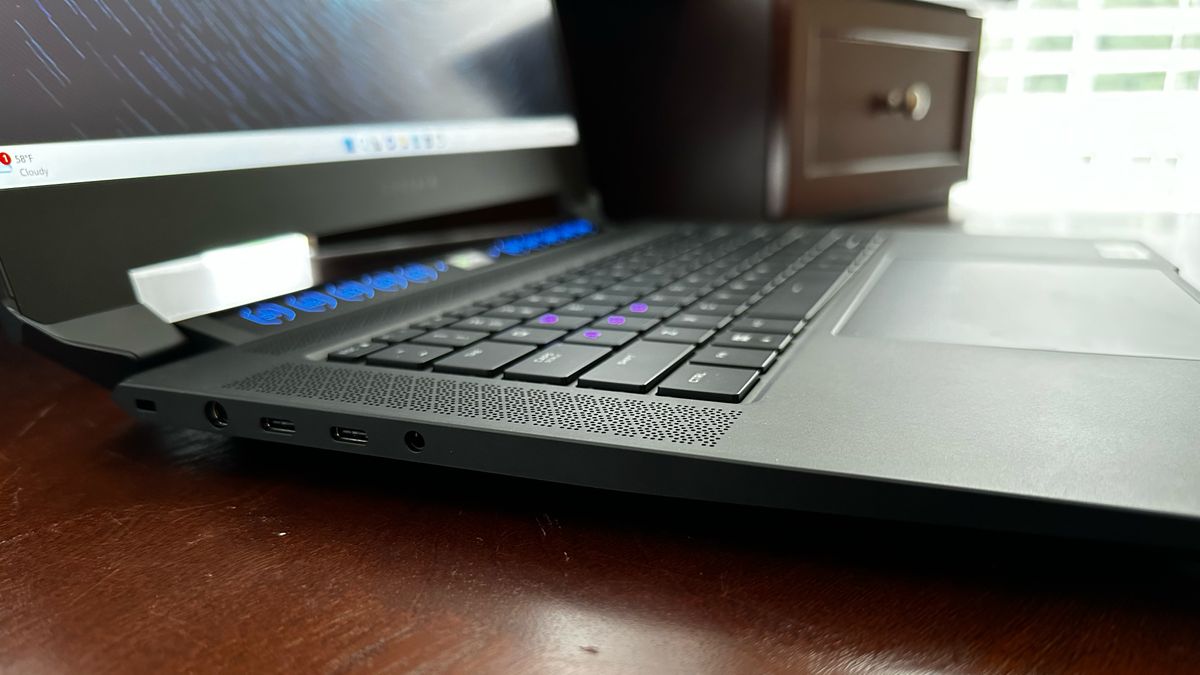 Corsair Voyager a1600