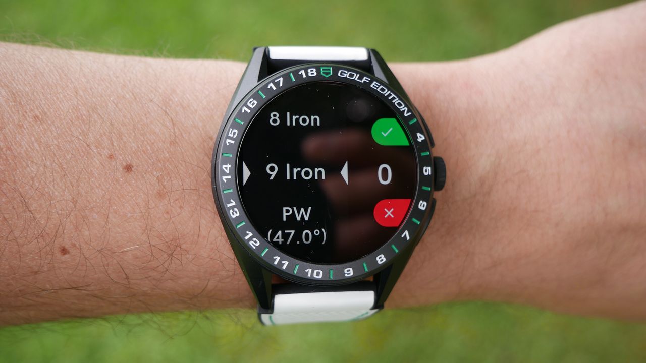 tag heuer connected calibre e4 watch shot tracking