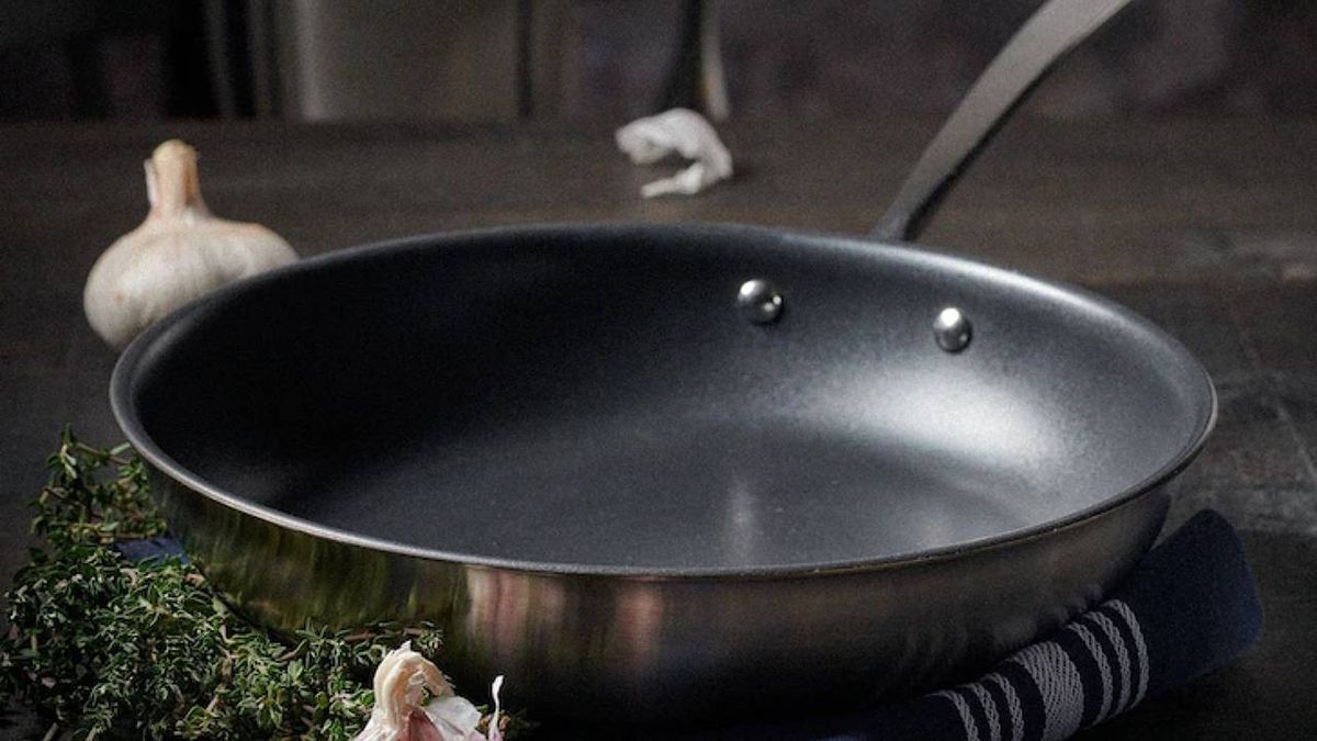 Foods you should never cook in a non-stick pan