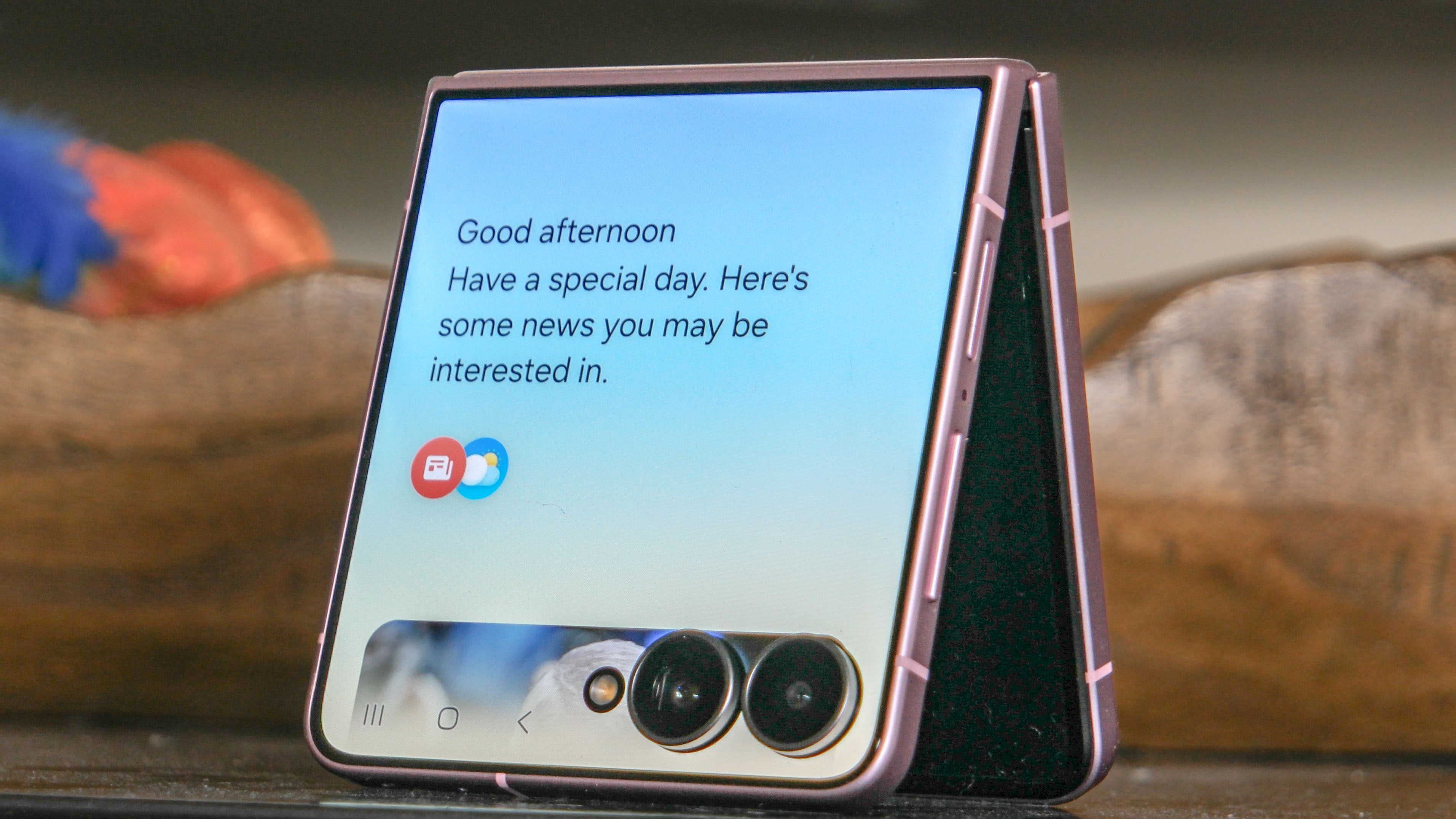 Samsung Galaxy Z Flip 8 review.