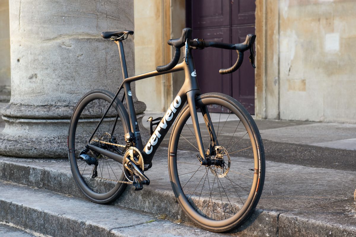Cervelo R5 Sram AXS bike images and detailss