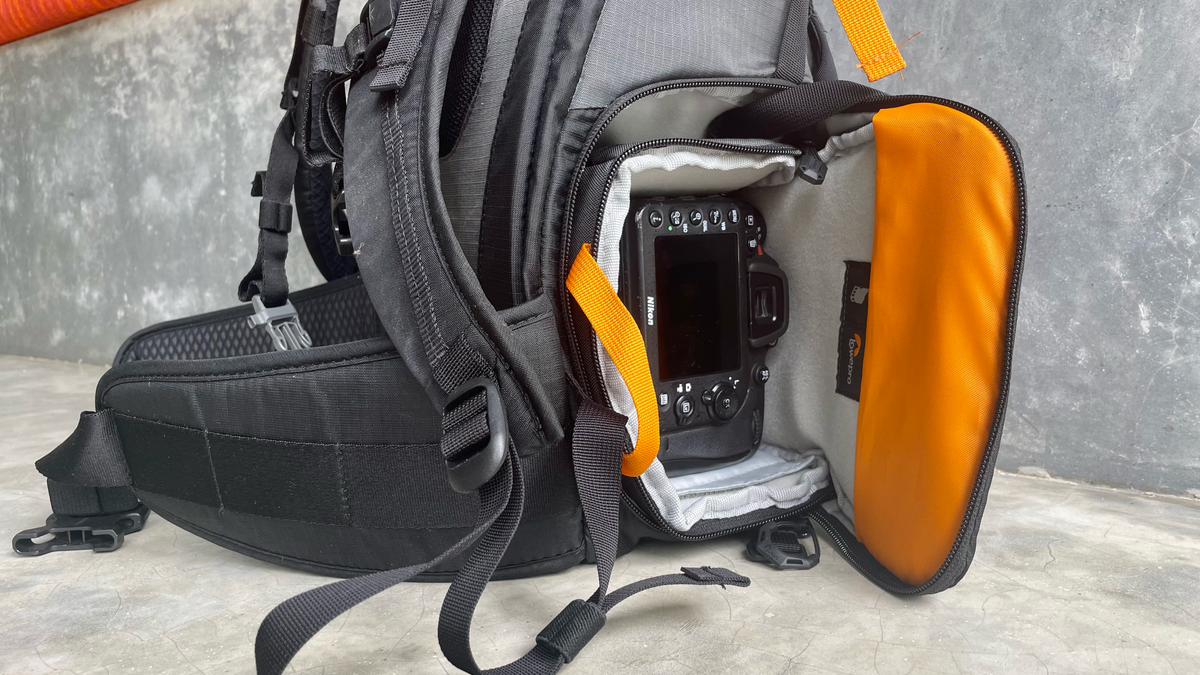 Lowepro PhotoSport Outdoor Backpack BP 24L AW III