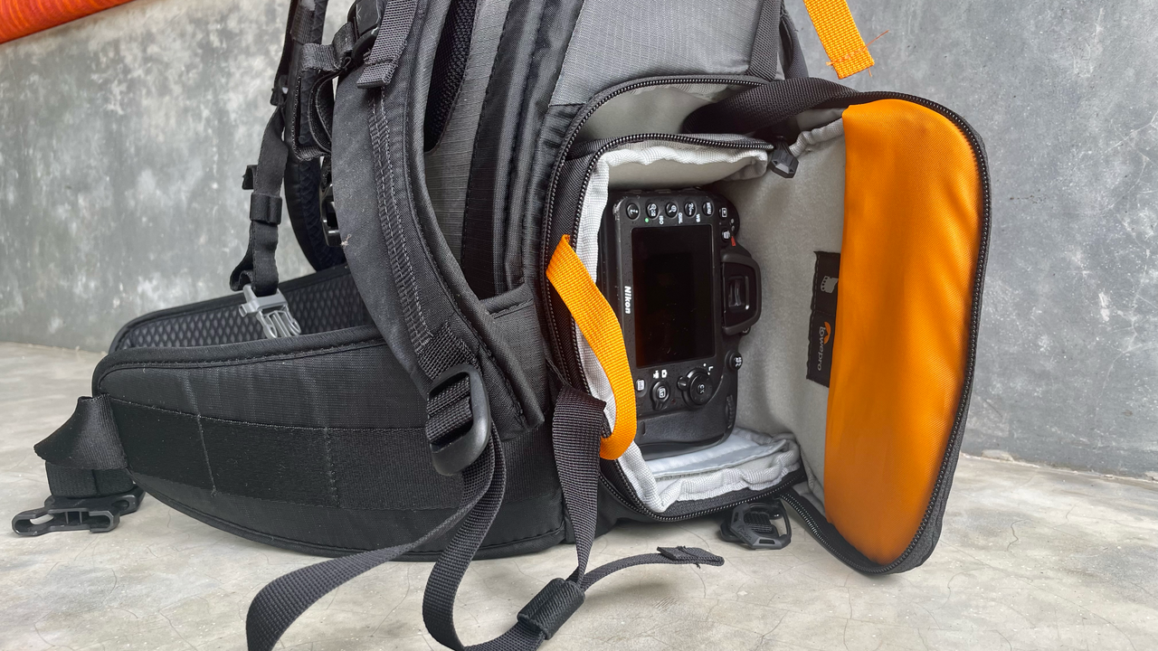 Lowepro PhotoSport Outdoor Backpack BP 24L AW III