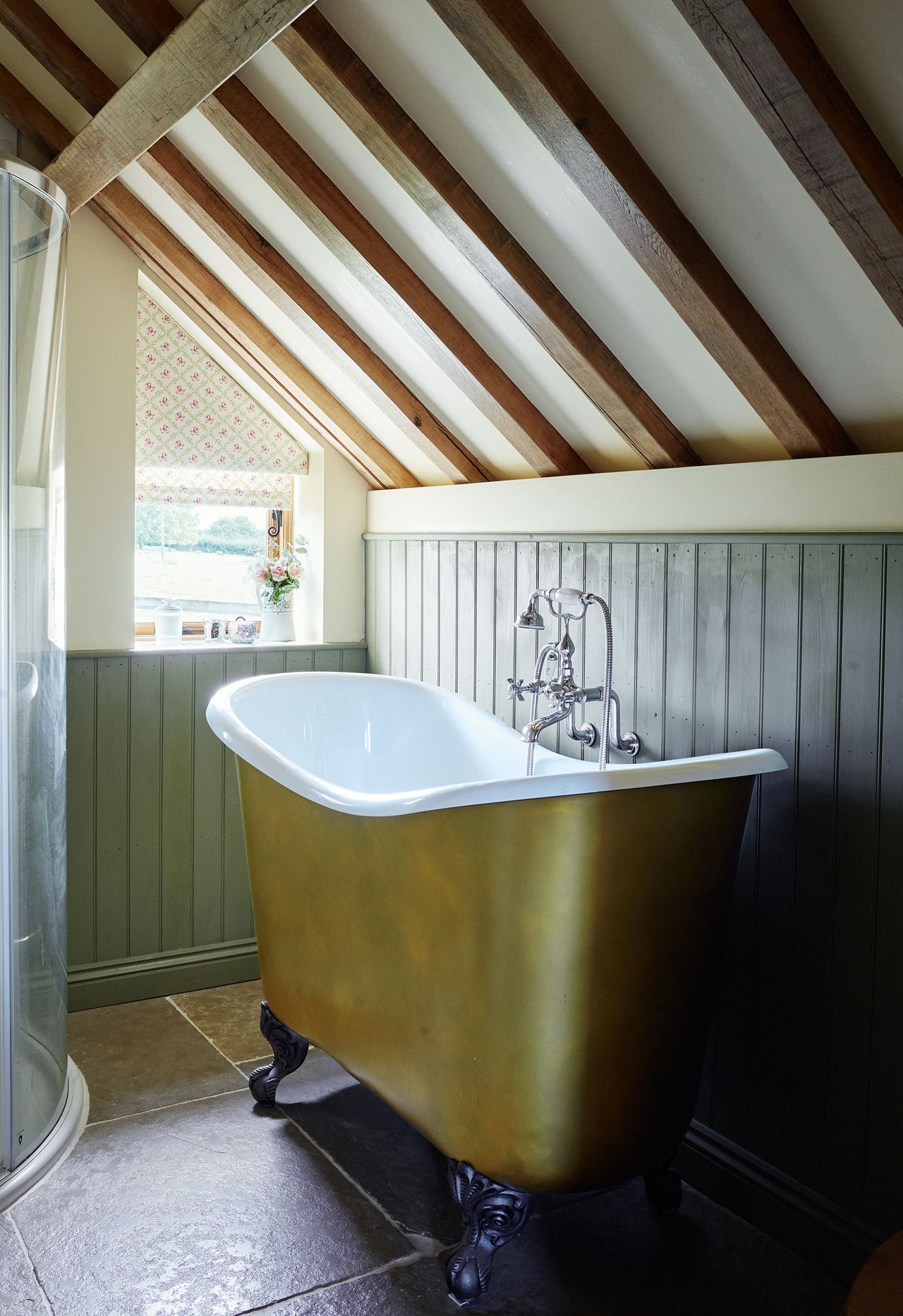 Roll top bath ideas | Real Homes