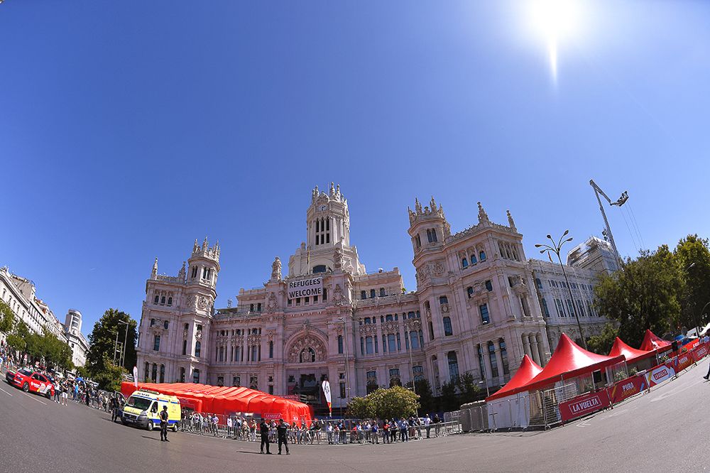 The women's peloton in Madrid