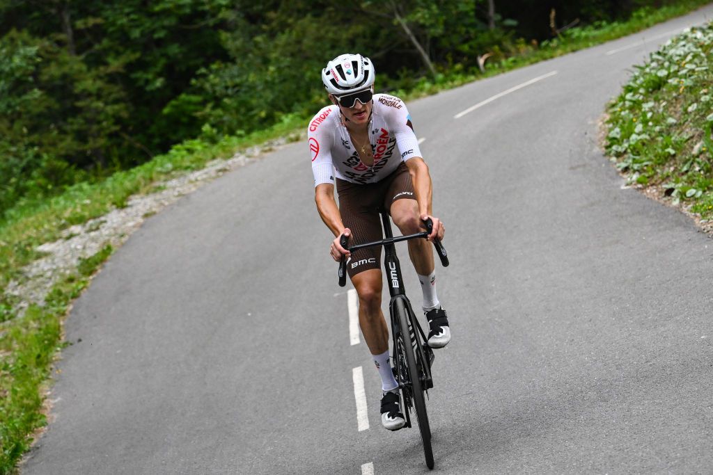 AG2R Citroen Team's Austrian rider Felix Gall cycles in a lone breakaway in the ascent of Col de la Loze in the final kilometres of the 17th stage of the 110th edition of the Tour de France cycling race, 166 km between Saint-Gervais Mont-Blanc and Courchevel, in the French Alps, on July 19, 2023. (Photo by Marco BERTORELLO / AFP)