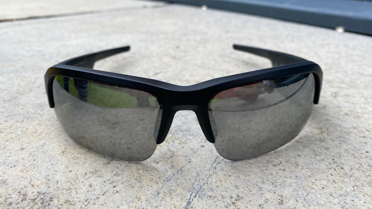 Bose tempo sunglasses with built-in speakers