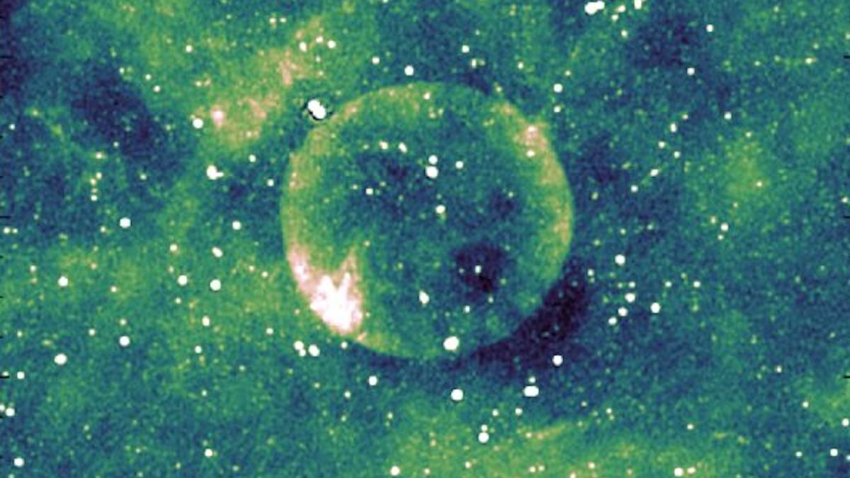 Astronomers spy puzzlingly 'perfect' cosmic orb with unknown size and location