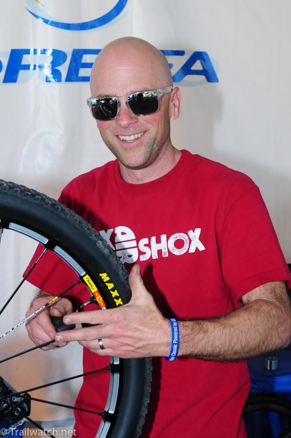 Luna lead mechanic Chris Mathis preps the world champion's bike