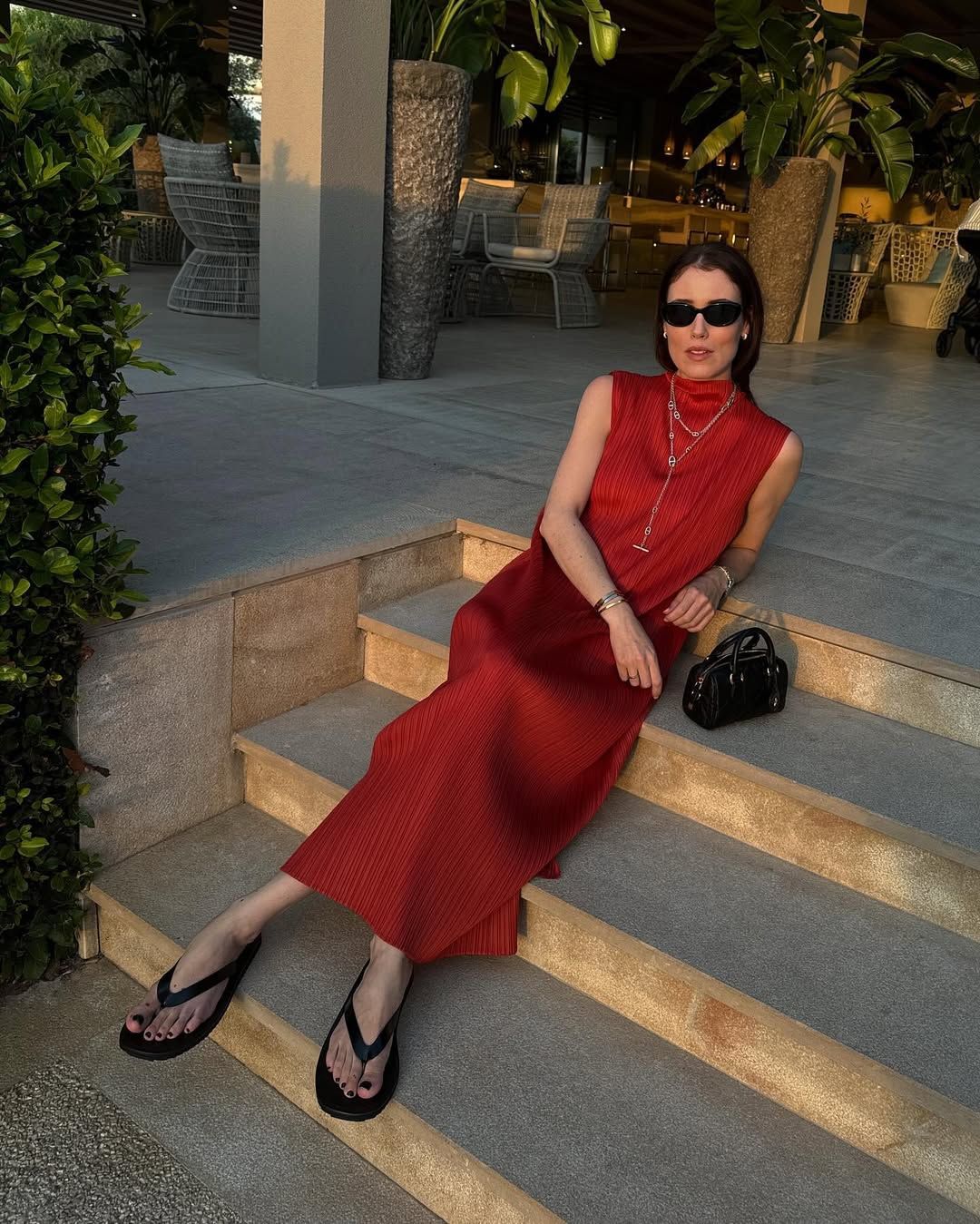 Summer Outfits With Red
