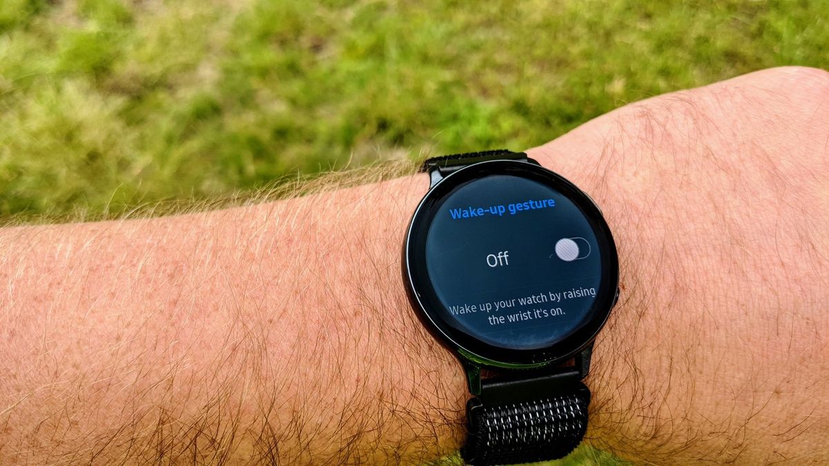 How to enable raise to wake on a Samsung Galaxy smartwatch