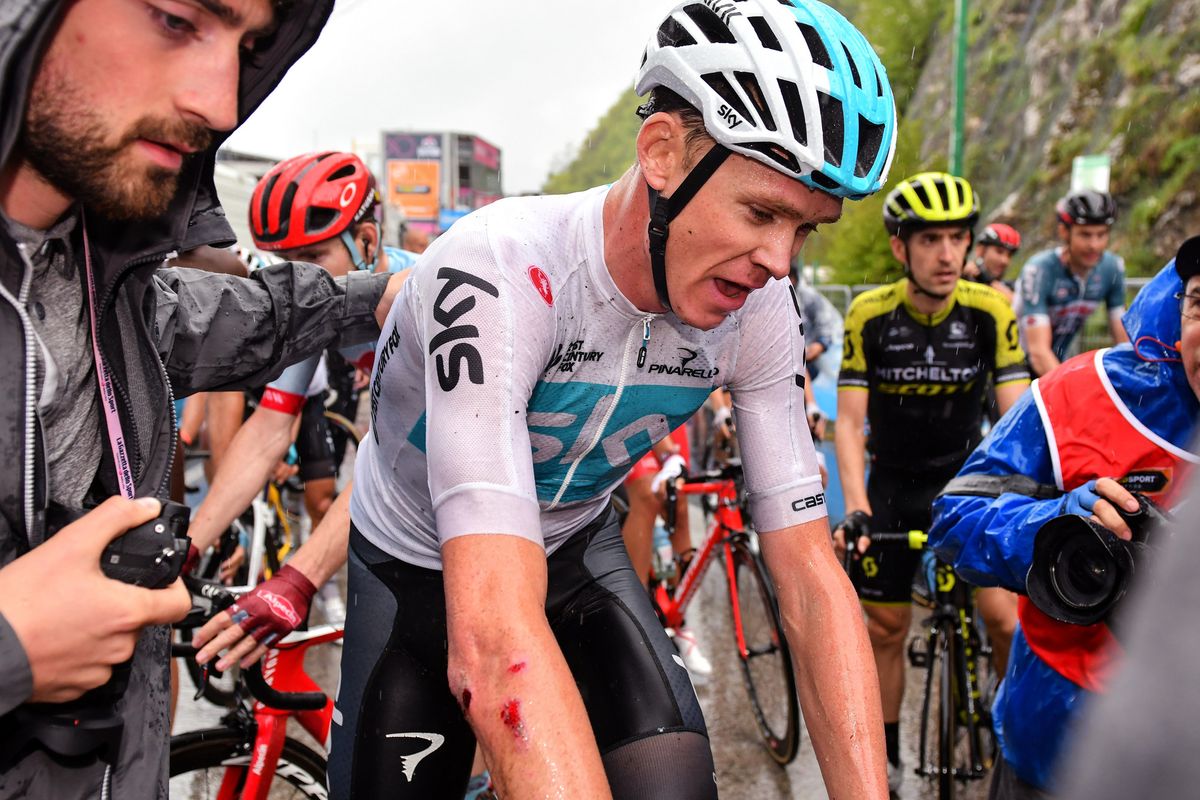 Froome crashes for the second time in 2018 Giro d'Italia ...